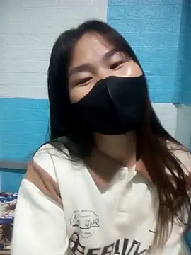 Snapshot of Donatella28 chatting on December 5, 2025, 3:27 am Donatella28 online show from December 5, 2025, 3:27 am