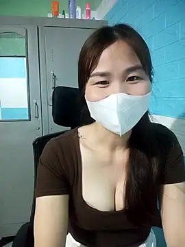 Donatella28 online show from April 16, 2026, 11:55 am