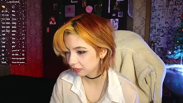 Snapshot of MissMorganMoon chatting on December 17, 2025, 11:10 pm MissMorganMoon online show from December 17, 2025, 11:10 pm