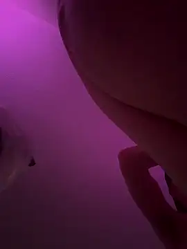 krisdeanbb online show from April 11, 2026, 2:10 pm