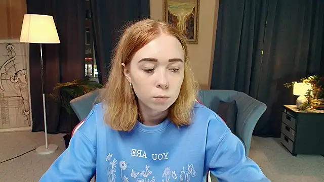 Snapshot of AddieOsler chatting on November 21, 2025, 7:35 pm AddieOsler online show from November 21, 2025, 7:35 pm