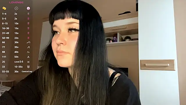 LaurenOveson online show from November 27, 2025, 10:27 am