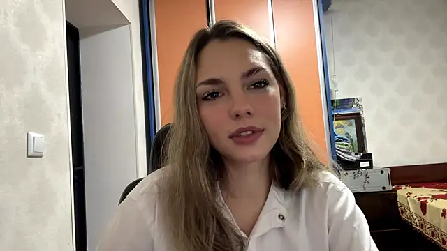 IlanaLafferty online show from November 11, 2025, 6:36 pm