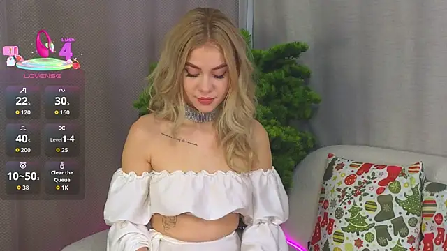 Snapshot of Rose_Masson chatting on December 14, 2025, 5:57 am Rose Masson online show from December 14, 2025, 5:57 am