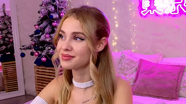 Snapshot of Rose_Masson chatting on November 28, 2025, 5:18 am Rose Masson online show from November 28, 2025, 5:18 am