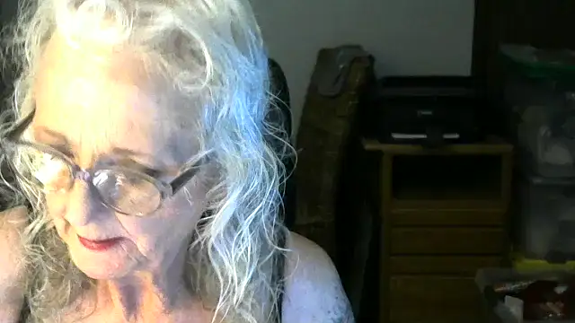 Snapshot of JoleneDelacroix chatting on November 30, 2025, 2:01 am JoleneDelacroix online show from November 30, 2025, 2:01 am