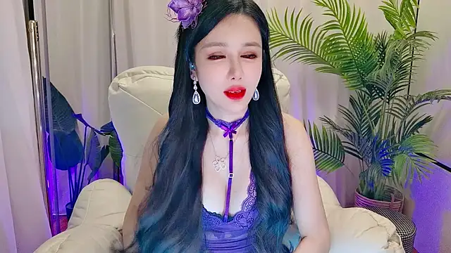 Snapshot of Vv123668 chatting on November 11, 2025, 2:01 pm Vv123668 online show from November 11, 2025, 2:01 pm