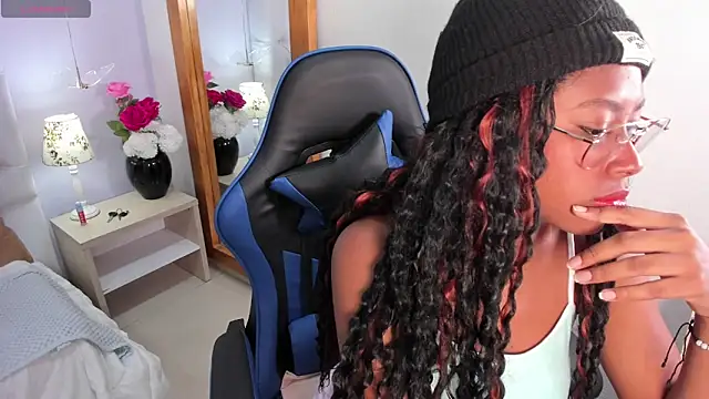 Snapshot of violeta_ruizz chatting on February 12, 2026, 12:05 pm violeta ruizz online show from February 12, 2026, 12:05 pm