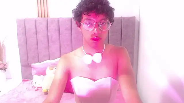 Athenea Zoe online show from October 31, 2025, 11:11 pm