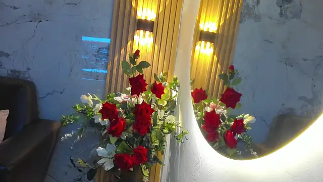 Nayla Monroee online show from November 5, 2025, 12:52 pm