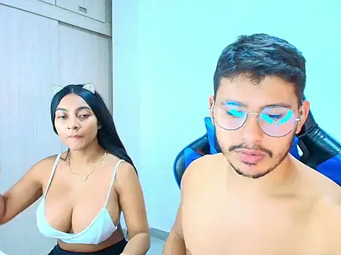 sophia and alex online show from October 30, 2025, 9:01 pm