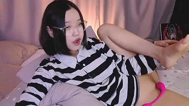 dreamSuaa online show from February 26, 2026, 9:42 am