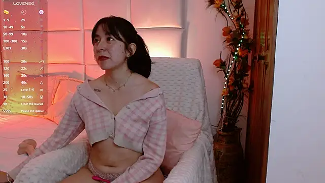 Snapshot of AbigailLady_ chatting on November 28, 2025, 12:05 pm AbigailLady online show from November 28, 2025, 12:05 pm