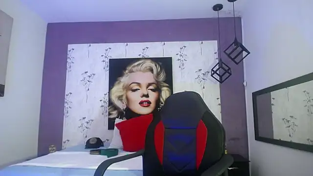 Snapshot of Ghost__Girl_ chatting on December 2, 2025, 7:48 pm Ghost Girl online show from December 2, 2025, 7:48 pm