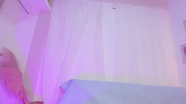 Snapshot of Sweetiee_Aurora chatting on October 27, 2025, 8:21 pm Sweetiee Aurora online show from October 27, 2025, 8:21 pm