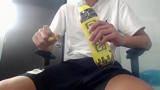 Snapshot of Cash_G_ chatting on November 13, 2025, 8:13 pm Cash G online show from November 13, 2025, 8:13 pm