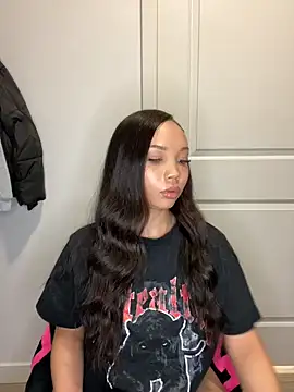 Snapshot of nikkiloveee chatting on November 26, 2025, 6:13 am nikkiloveee online show from November 26, 2025, 6:13 am