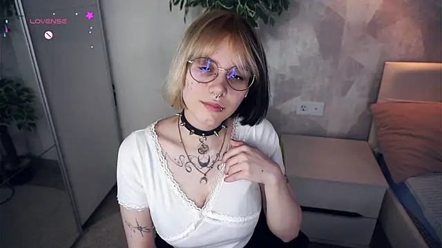 KellePourier online show from February 6, 2026, 6:37 pm