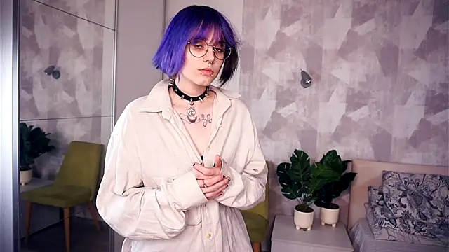 KellePourier online show from October 30, 2025, 5:43 pm