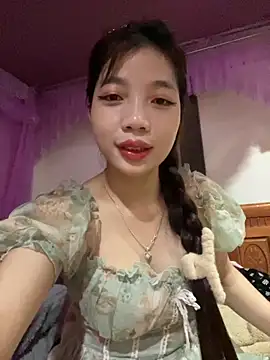 Zlienr023 online show from November 8, 2025, 2:04 am