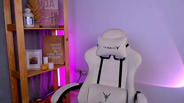 BallerinaCappuchino online show from November 20, 2025, 2:34 am