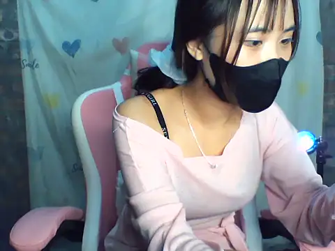 Snapshot of Christy435 chatting on November 3, 2025, 11:58 am Christy435 online show from November 3, 2025, 11:58 am