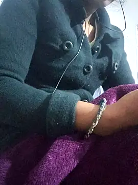 Snapshot of Hot-Rubyy chatting on January 17, 2026, 5:49 pm Hot-Rubyy online show from January 17, 2026, 5:49 pm