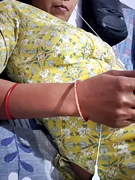 Hot-Rubyy online show from March 12, 2026, 10:52 am