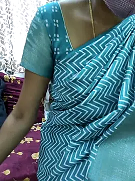 Snapshot of smileys46 chatting on February 21, 2026, 4:47 am smileys46 online show from February 21, 2026, 4:47 am