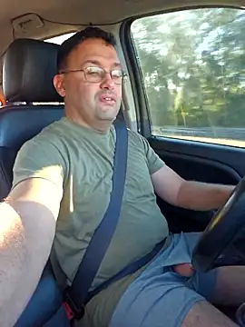 Latinesc online show from February 24, 2026, 10:10 pm