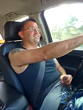 Latinesc online show from March 2, 2026, 9:11 pm