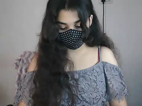 Snapshot of Cutie_Sonam chatting on April 1, 2026, 9:21 am Cutie Sonam online show from April 1, 2026, 9:21 am