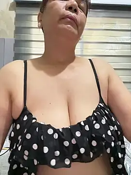 sweetyjhones online show from April 9, 2026, 7:36 am