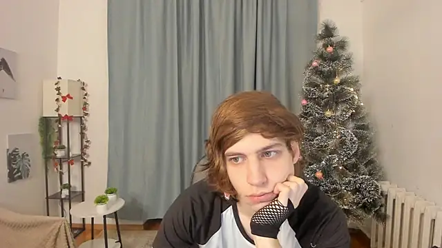 AvenGlow online show from December 20, 2025, 4:59 am