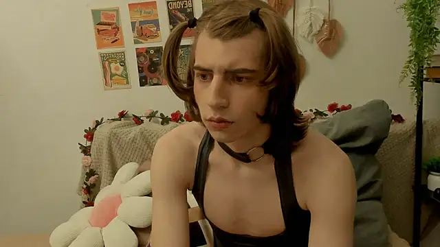 AvenGlow online show from February 8, 2026, 6:00 am