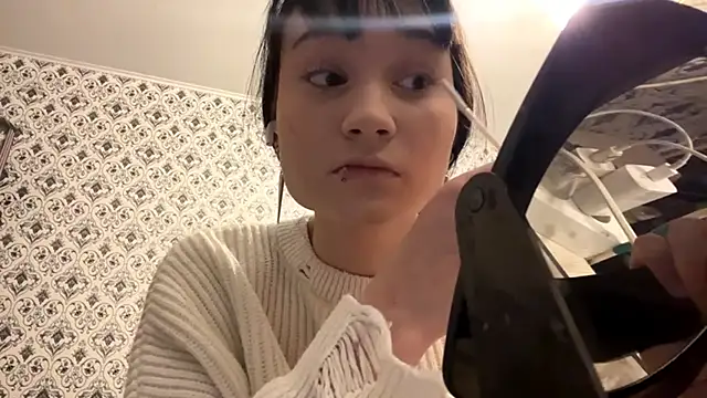 Snapshot of SofiaDreams09 chatting on November 1, 2025, 3:17 pm SofiaDreams09 online show from November 1, 2025, 3:17 pm