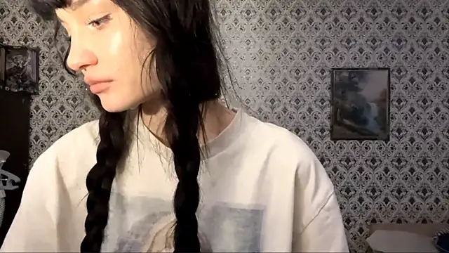 Snapshot of SofiaDreams09 chatting on November 28, 2025, 1:55 pm SofiaDreams09 online show from November 28, 2025, 1:55 pm