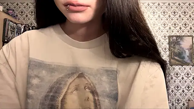 Snapshot of SofiaDreams09 chatting on November 14, 2025, 2:21 pm SofiaDreams09 online show from November 14, 2025, 2:21 pm