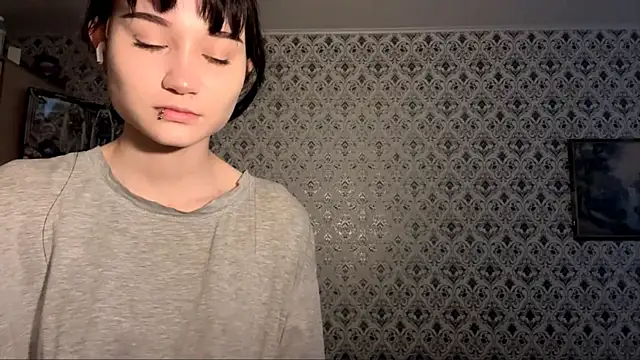 Snapshot of SofiaDreams09 chatting on November 8, 2025, 6:06 am SofiaDreams09 online show from November 8, 2025, 6:06 am