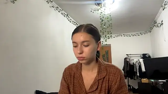 Snapshot of LilithFlamey chatting on November 2, 2025, 7:13 am LilithFlamey online show from November 2, 2025, 7:13 am