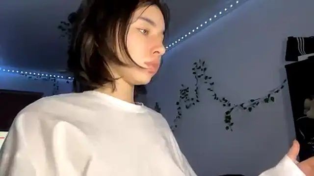 Snapshot of LilithFlamey chatting on November 25, 2025, 4:18 pm LilithFlamey online show from November 25, 2025, 4:18 pm