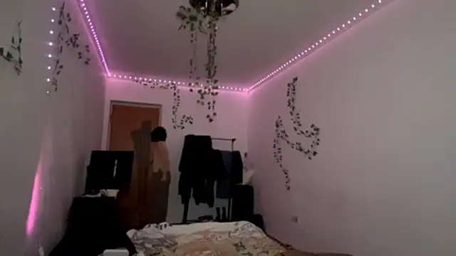 Snapshot of LilithFlamey chatting on November 28, 2025, 4:07 pm LilithFlamey online show from November 28, 2025, 4:07 pm