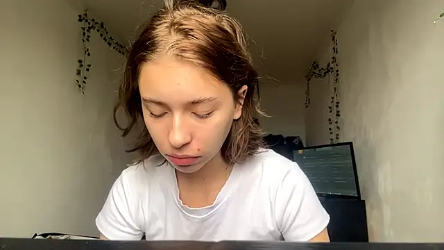 Snapshot of LilithFlamey chatting on November 12, 2025, 7:12 am LilithFlamey online show from November 12, 2025, 7:12 am