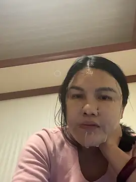 Snapshot of Qt889999 chatting on November 1, 2025, 2:44 pm Qt889999 online show from November 1, 2025, 2:44 pm