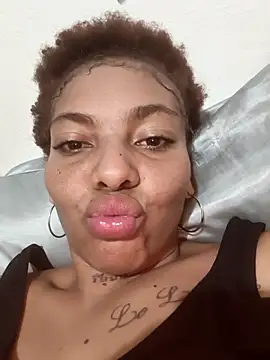 leona sumiza online show from November 19, 2025, 3:06 am