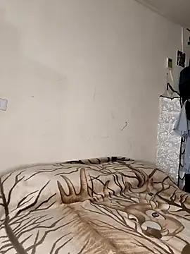 leona sumiza online show from December 4, 2025, 11:20 am