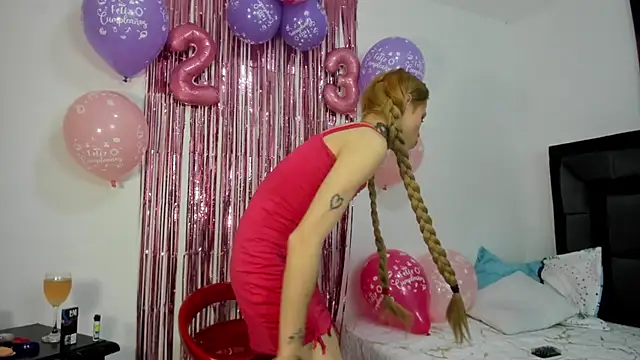 Snapshot of natacha_ferrer1 chatting on November 15, 2025, 12:31 pm natacha ferrer1 online show from November 15, 2025, 12:31 pm