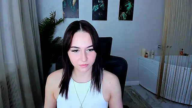 MakeYoueHappy online show from November 26, 2025, 11:54 am