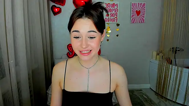 Snapshot of MakeYoueHappy chatting on February 16, 2026, 12:15 pm MakeYoueHappy online show from February 16, 2026, 12:15 pm