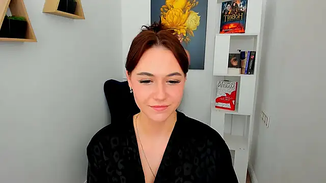 MakeYoueHappy online show from November 24, 2025, 8:20 pm